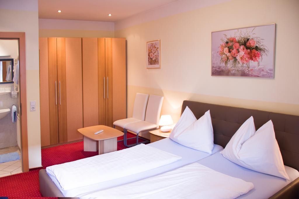 Hotel Alter Telegraf Γκρατς Δωμάτιο φωτογραφία
